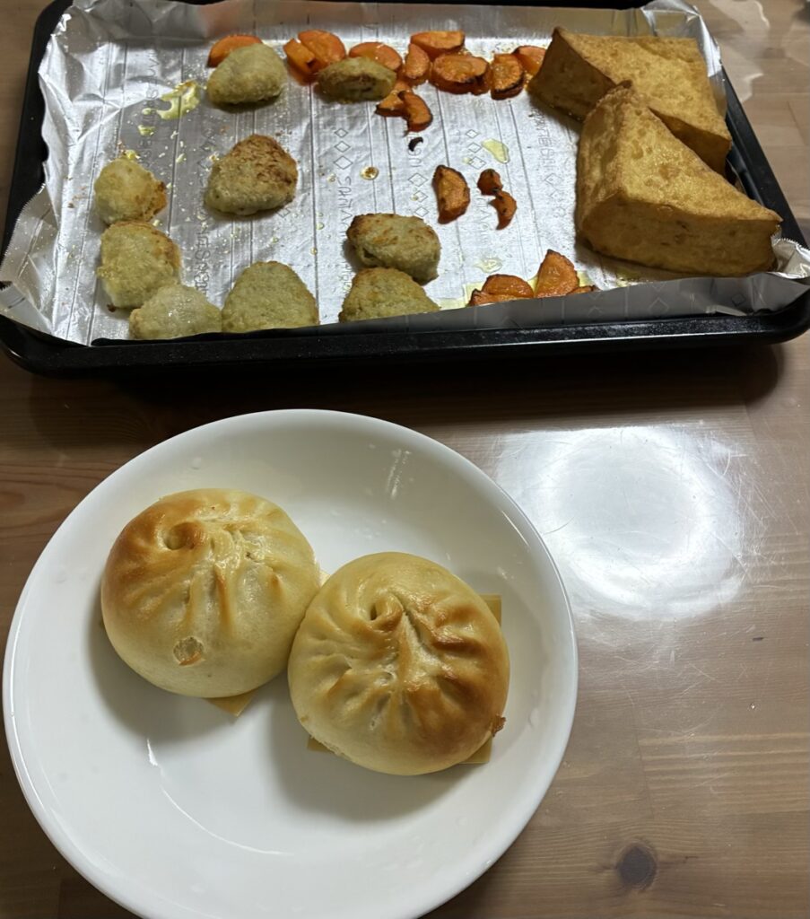 焼き目のついた豚まん