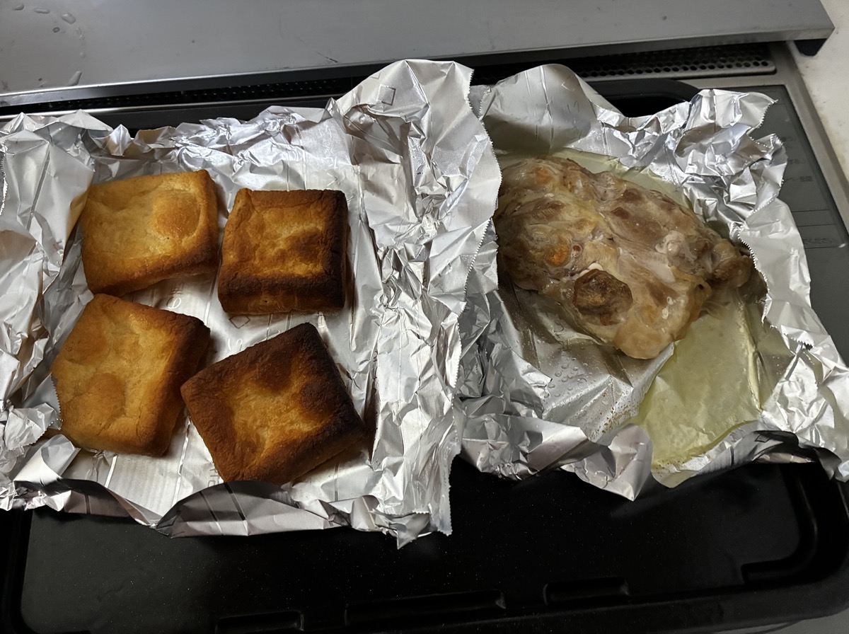 ヘルシオのまかせて調理で焼き上がったもも肉と油揚げ